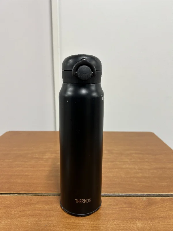 水筒　黒 の写真