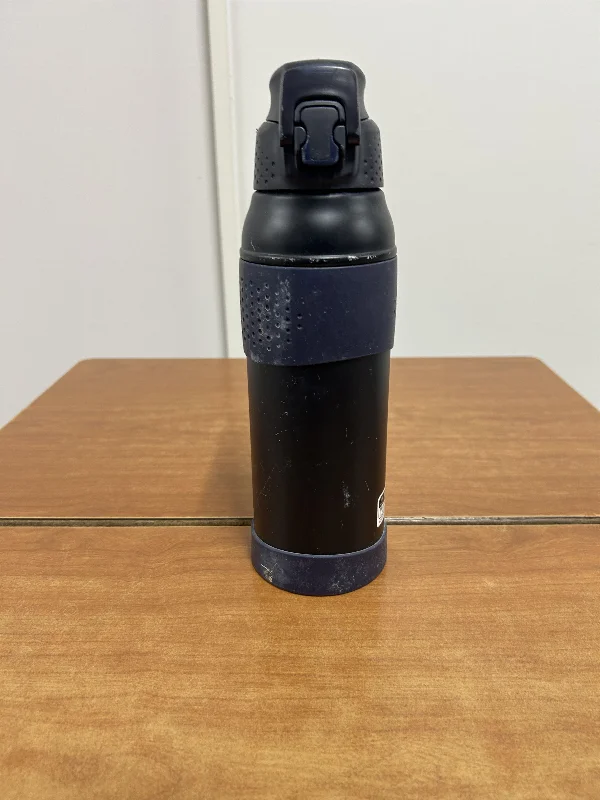 水筒　黒 の写真