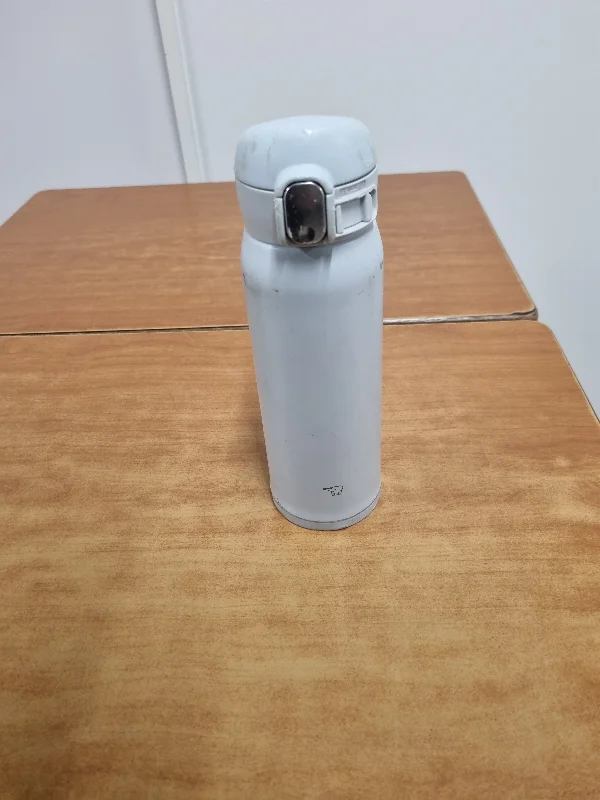 水筒 白 象印 の写真