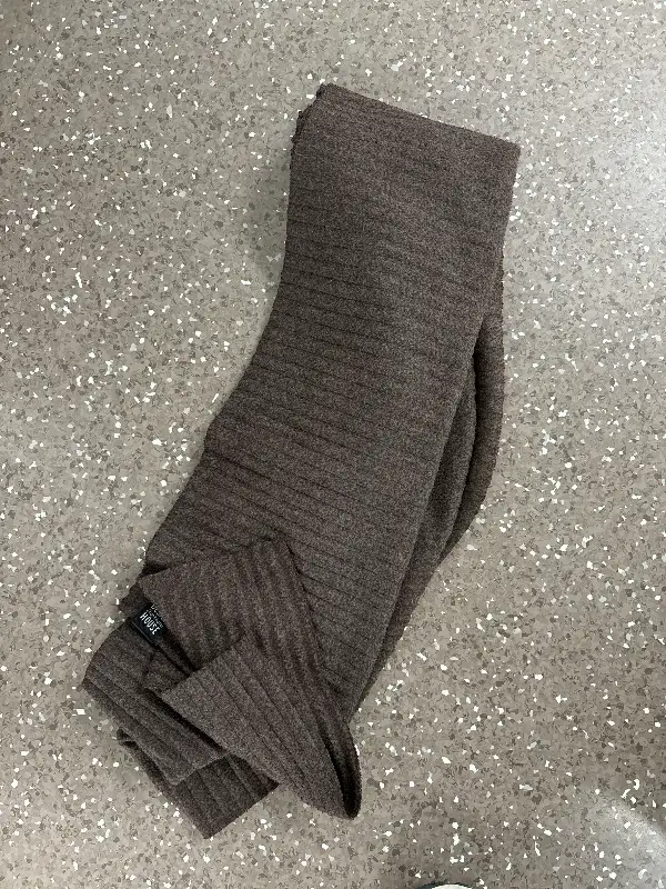 マフラー（ブラウン） の写真