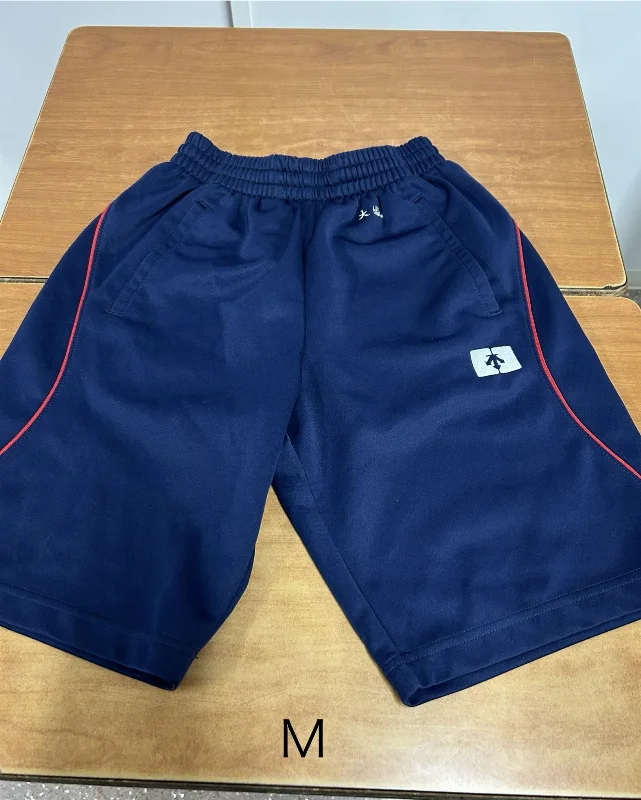 半ズボン 赤 の写真